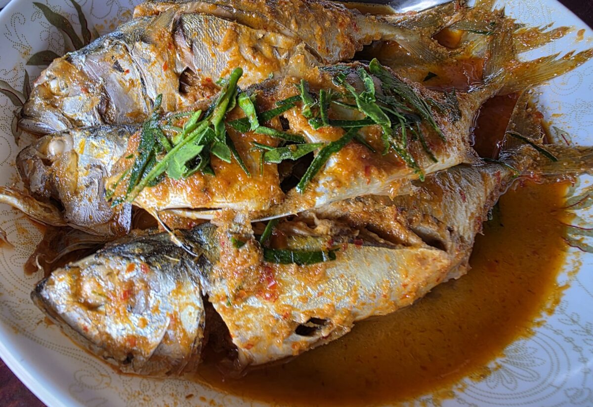 Fisk i röd curry.